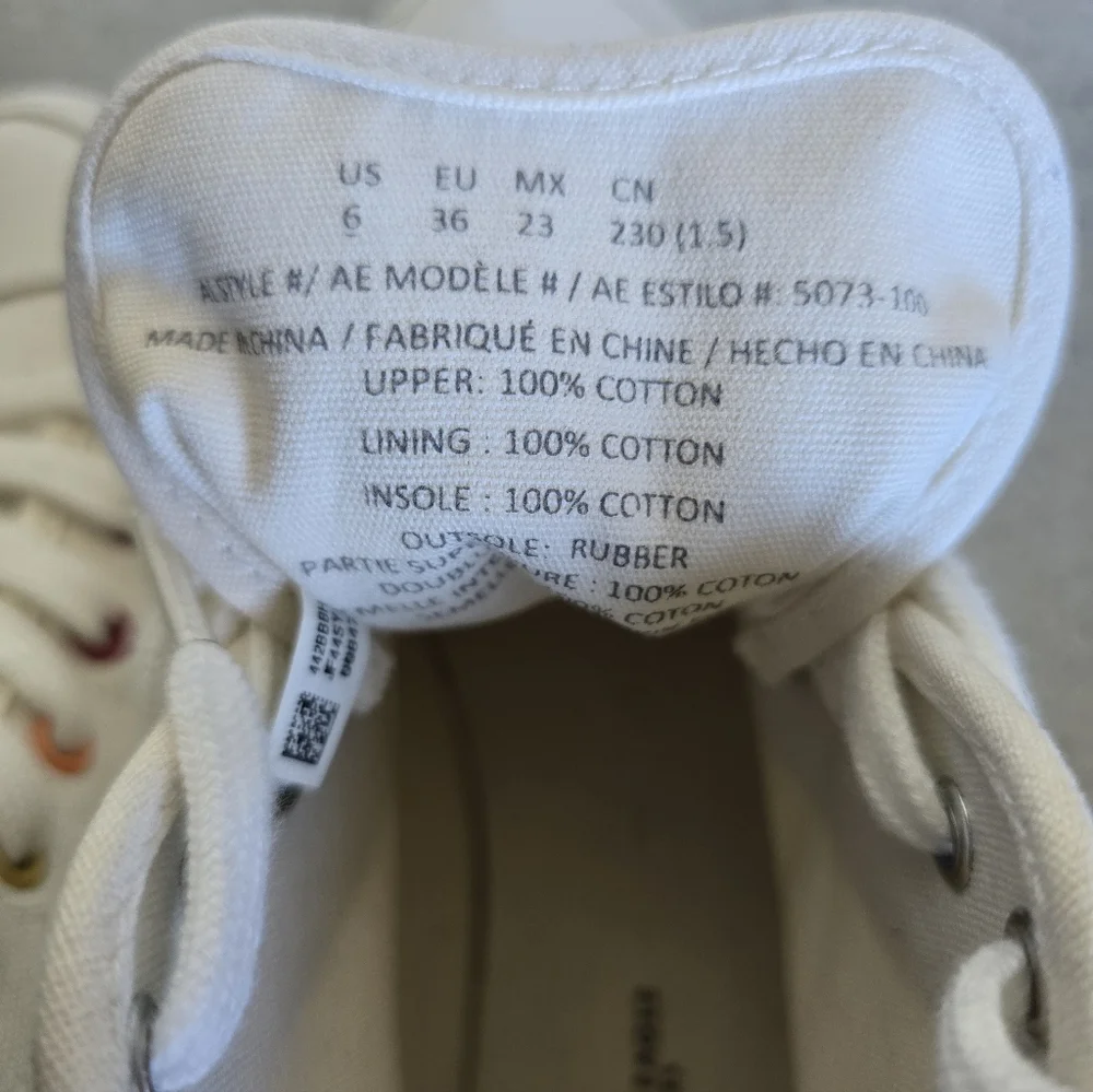 American Eagle White Rainbow Sole Hight Top Canvas Sneakers Size 6 - Picture 7 of 7